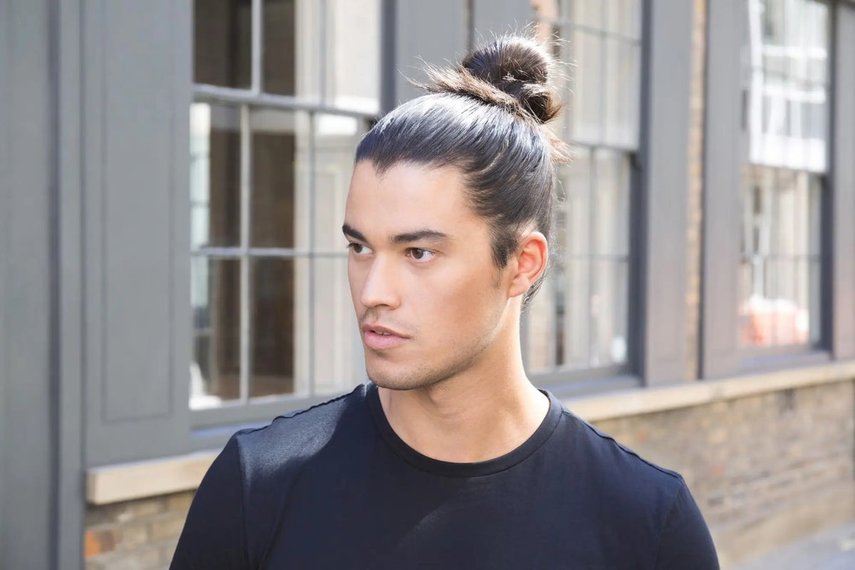 Tampil Anti-Mainstream dengan 10 Gaya Rambut Panjang Pria