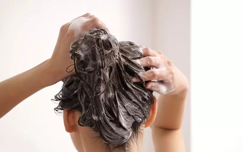 Cara Keramas yang Benar agar Rambut Tidak Rontok