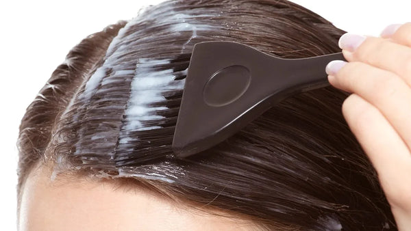 Berapa Menit Mewarnai Rambut? Ini Jawaban dan Tips Penting Sebelum Mulai