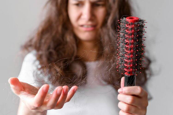Cara Mengatasi Rambut Rontok Berlebihan Secara Alami