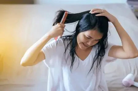 Tidur dengan Rambut Basah: Baik atau Buruk untuk Kesehatan?