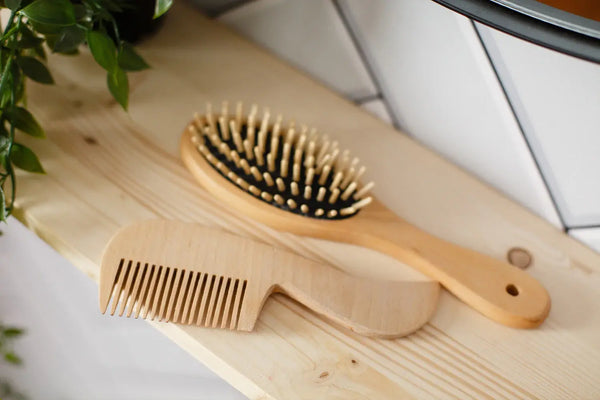 Pentingnya Menjaga Kebersihan Sisir untuk Rambut Sehat
