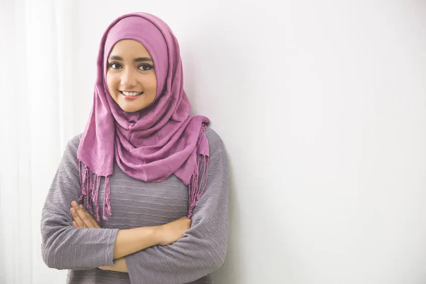 Solusi Rambut Berketombe Parah untuk Wanita Berhijab