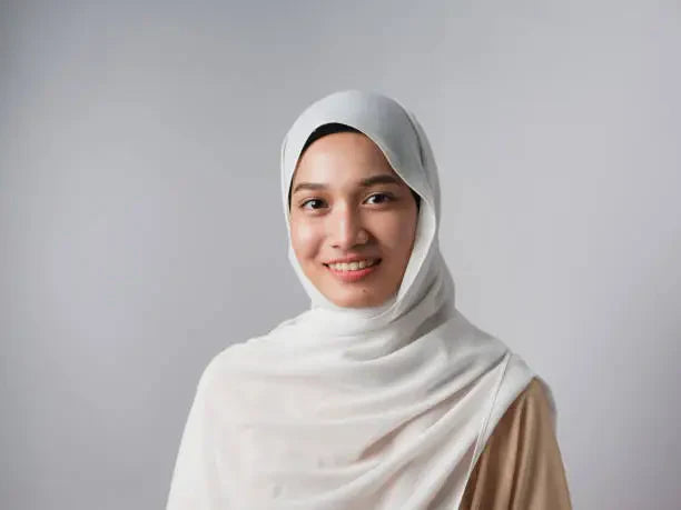 Keramas yang Benar untuk Wanita Berhijab, Wajib Tahu!