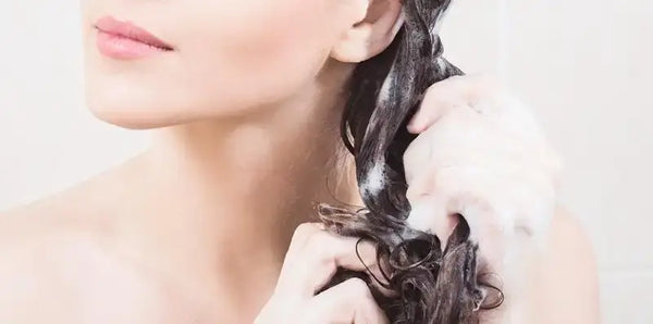 Apakah Keramas Setiap Hari Bagus? Kenali Dampaknya untuk Rambut 